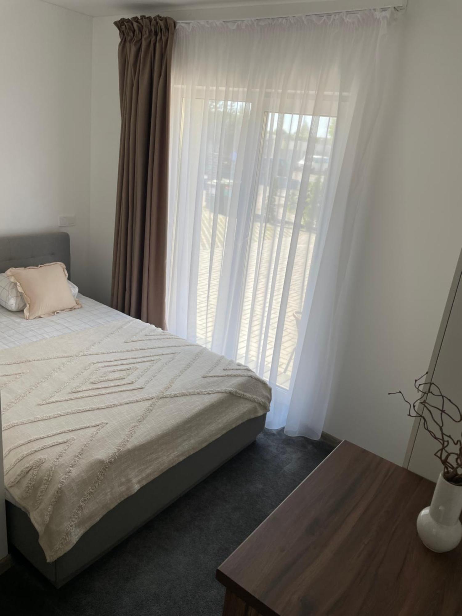 Izabeles Apartamentai Паланга Екстериор снимка