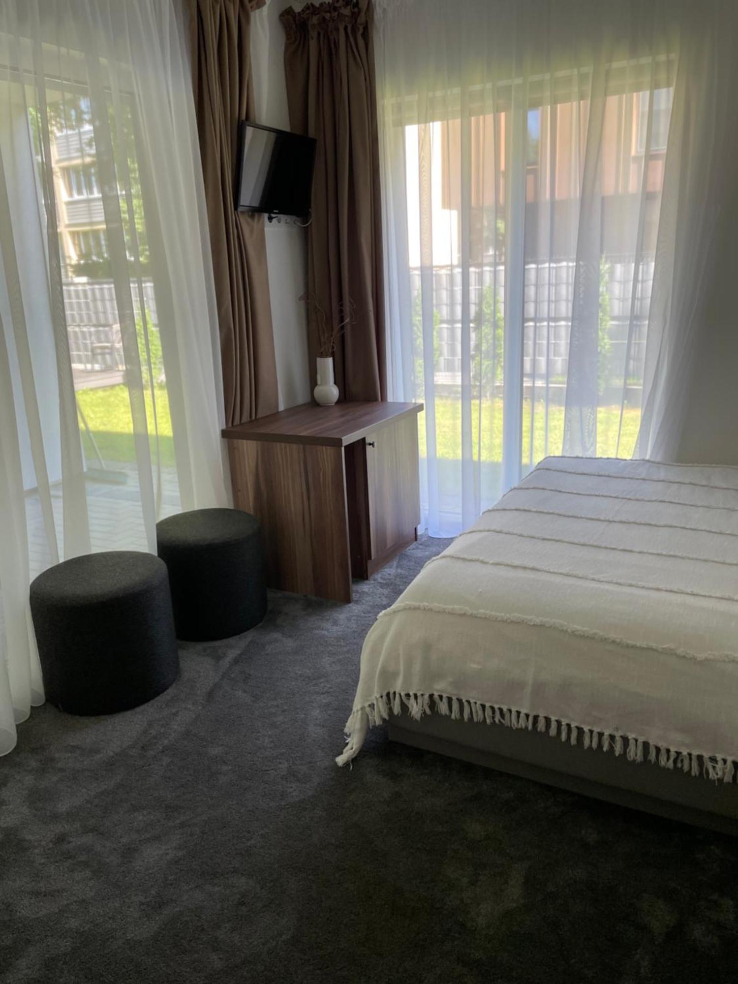 Izabeles Apartamentai Паланга Екстериор снимка
